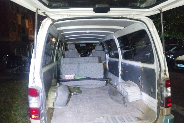Used Foton Scenic 2014 2.0L Express Classic Short-Wheelbase Low-Roof 4Q20M Trunk