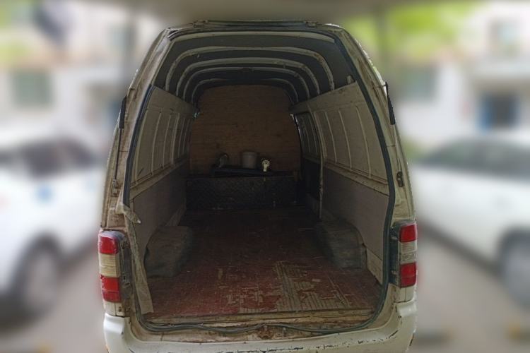 Used Foton Scenic 2014 2.2L Express Standard Long-Wheelbase High-Roof Version 491EQ4 Trunk