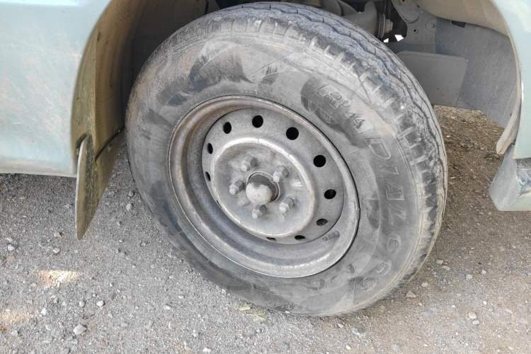 Used Foton Scenic  Right Front Wheel Hub