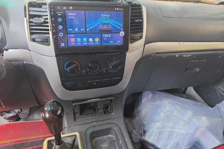 Used Foton Scenic 2016 2.0L Landscape Express Version Long Wheelbase Low Roof 4Q20M1 Audio And AC Panel
