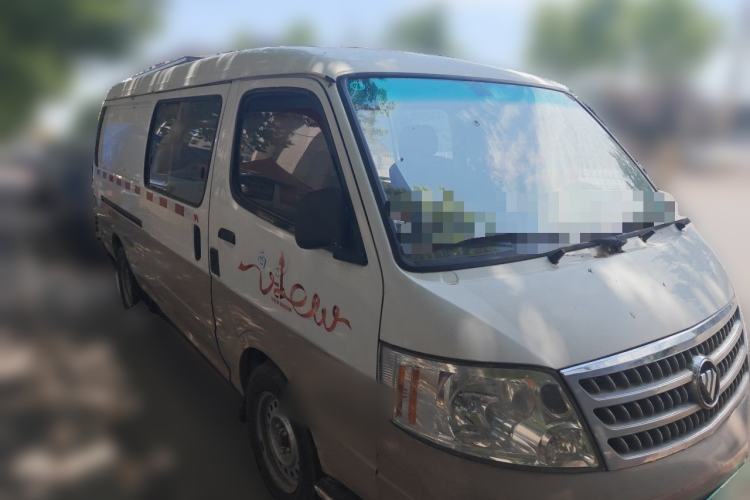 Used Foton Scenic 2016 2.0L Landscape Express Version Long Wheelbase Low Roof 4Q20M1 Front Right 45 Deg