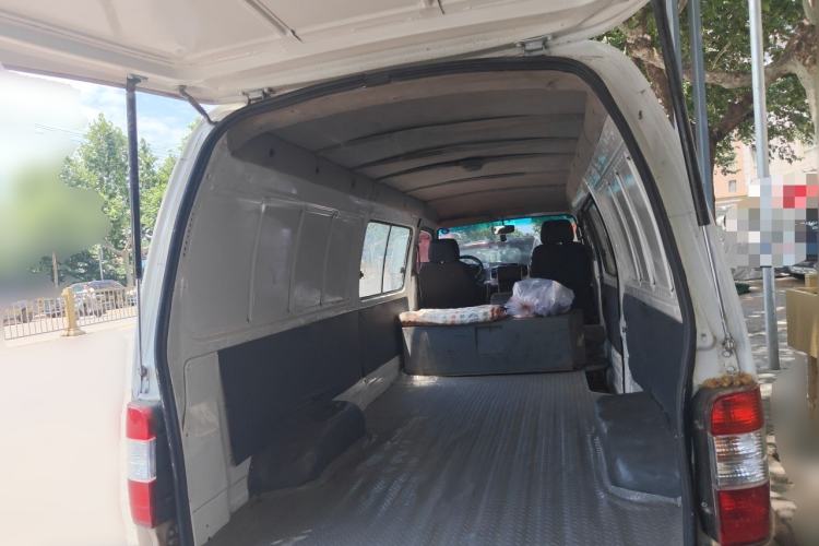 Used Foton Scenic 2016 2.0L Landscape Express Version Long Wheelbase Low Roof 4Q20M1 Trunk