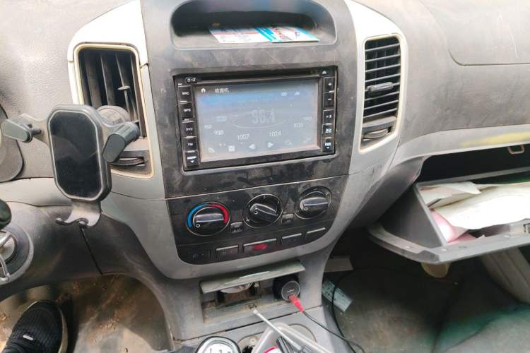 Used Foton Scenic 2016 2.2L Landscape Express Long-Wheelbase High-Roof 491EQ4 Audio And AC Panel