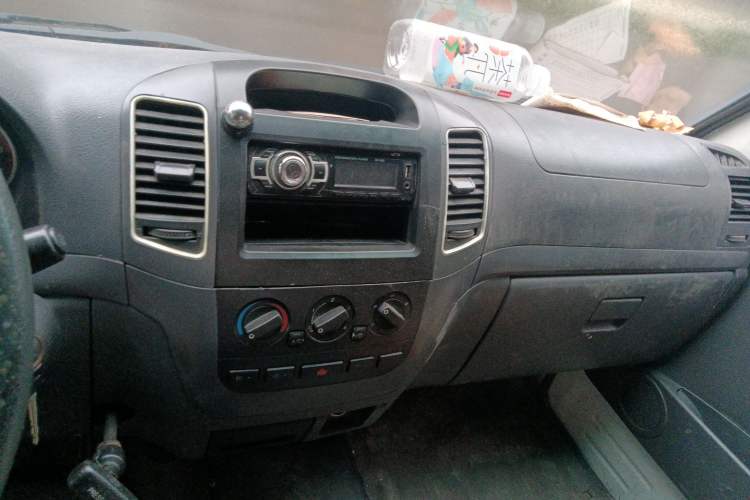 Used Foton Scenic 2016 2.5T Scenic Express Long Wheelbase Low-Roof 4J25TC Audio And AC Panel