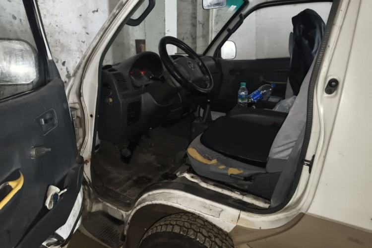 Used Foton Scenic 2016 2.0L Landscape Express Version Long Wheelbase Low Roof – 4Q20M Driver Seat