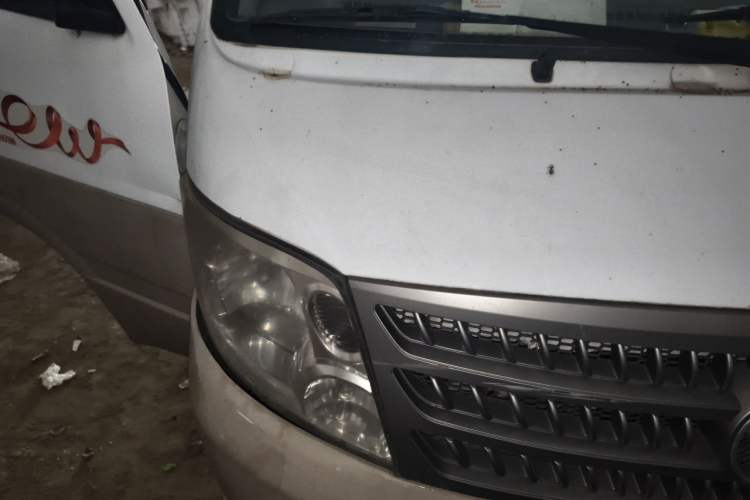 Used Foton Scenic 2016 2.0L Landscape Express Version Long Wheelbase Low Roof – 4Q20M Engine Bay Right