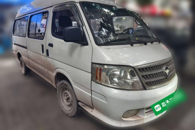 Used Foton Scenic 2016 2.0L Landscape Express Long-Wheelbase High-Roof 491EQ4A Front Right 45 Deg