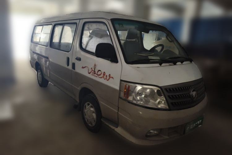 Used Foton Scenic 2016 2.0L Landscape Express Version Long Wheelbase Low Roof – 4Q20M Front Right 45 Deg