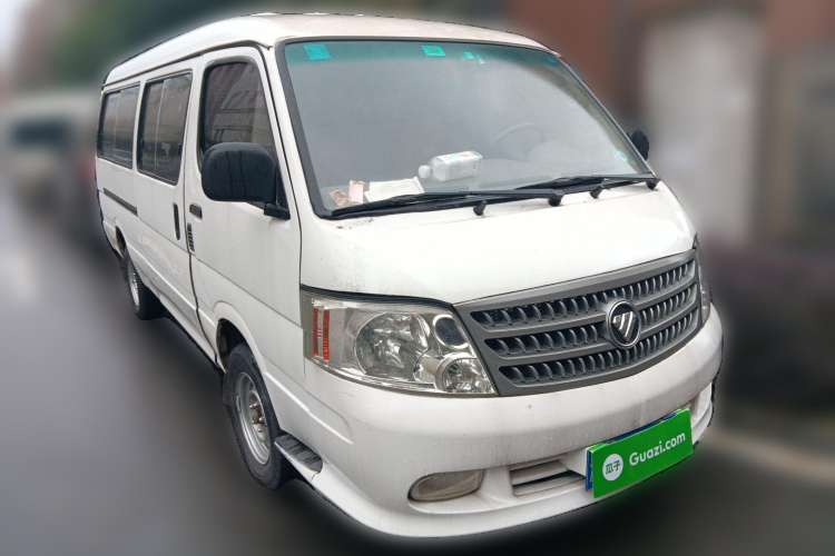Used Foton Scenic 2016 2.5T Scenic Express Long Wheelbase Low-Roof 4J25TC Front Right 45 Deg