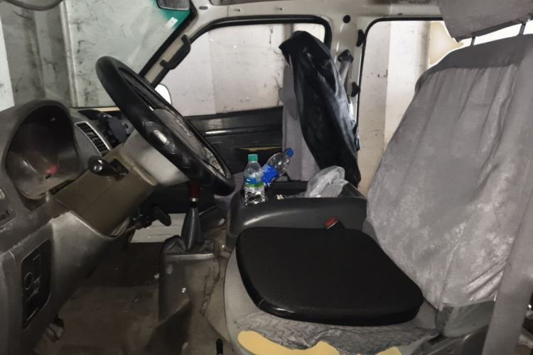 Used Foton Scenic 2016 2.0L Landscape Express Version Long Wheelbase Low Roof – 4Q20M Left Front Seat