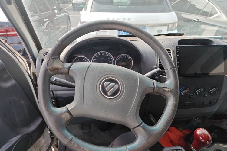 Used Foton Scenic 2016 2.0L Landscape Express Version Long Wheelbase Low Roof – 4Q20M Steering Wheel