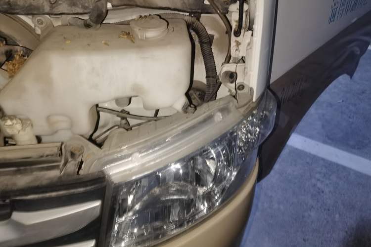 Used Foton Scenic  Engine Bay Left