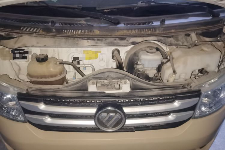 Used Foton Scenic  Engine Bay