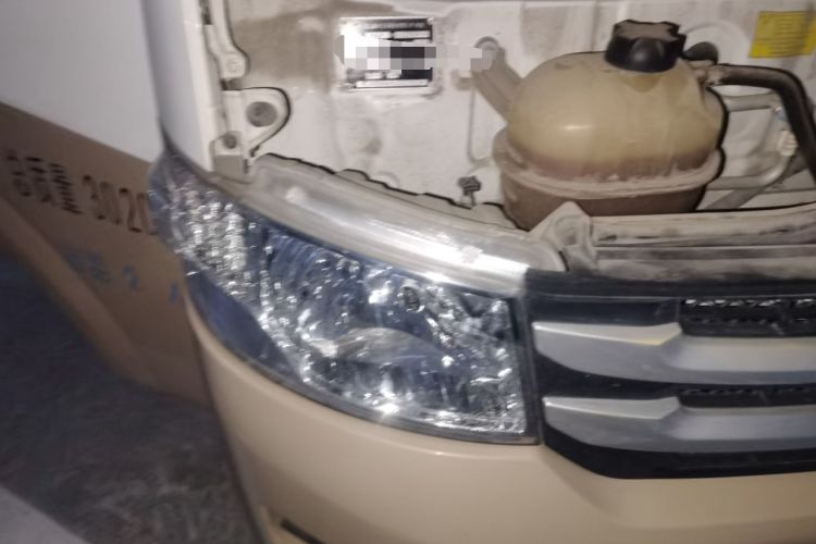 Used Foton Scenic  Engine Bay Right