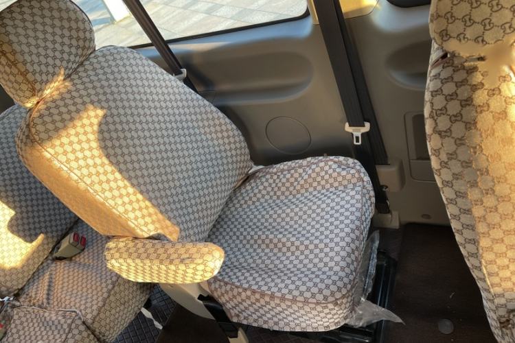 Used Foton Scenic G5 2023 2.0L Gasoline Commercial Version Passenger Van 7/9 Seats Model 1TZS Interior 13