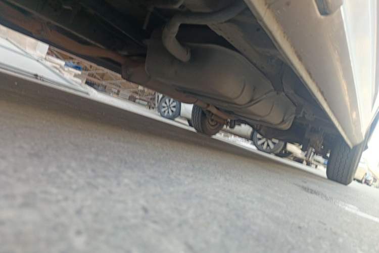 Used Foton Scenic G5 2019 2.0L New Express 6-Seater 1TZ Chassis Front Left