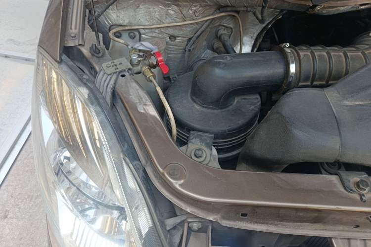 Used Foton Scenic G5 2019 2.0L New Express 6-Seater 1TZ Engine Bay Right