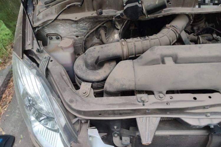 Used Foton Scenic G5 2019 2.0L New Express 2-Seater 1TZ Engine Bay Right