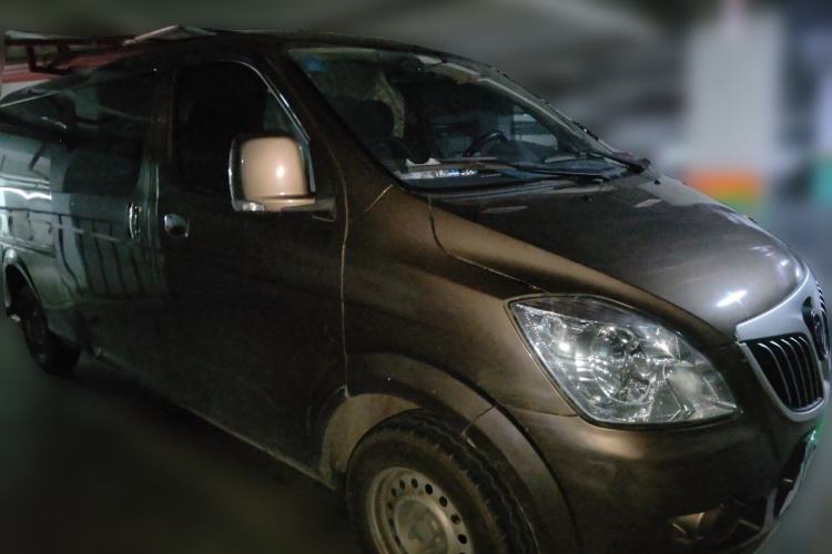 Used Foton Scenic G5 2019 2.0L Restyled New Express 6-Seater Multi-Purpose Passenger Vehicle 1TZ Front Right 45 Deg