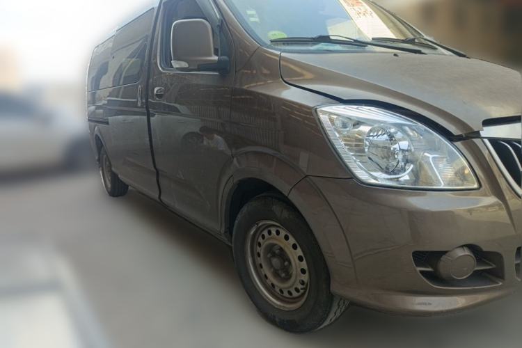 Used Foton Scenic G5 2019 2.0L New Express 6-Seater 1TZ Front Right 45 Deg