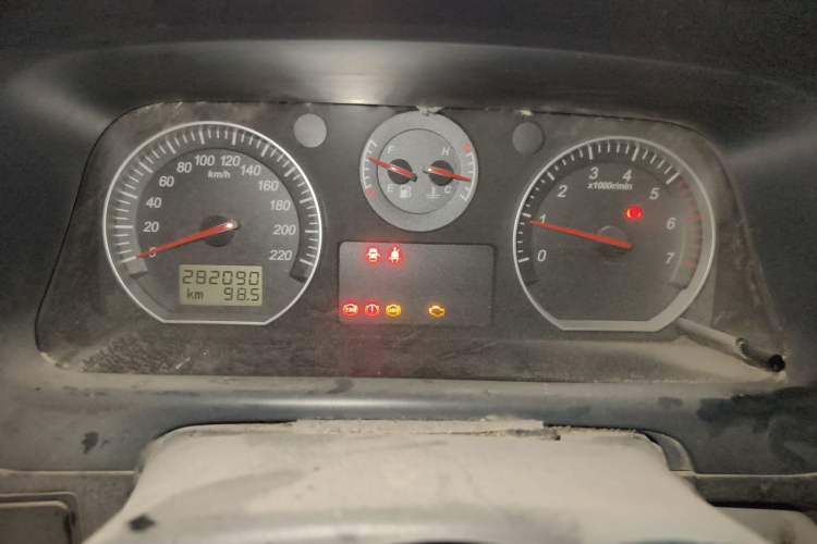 Used Foton Scenic G5 2019 2.0L Restyled New Express 6-Seater Multi-Purpose Passenger Vehicle 1TZ Instrument Cluster