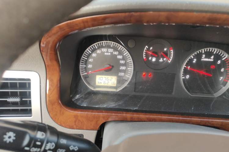 Used Foton Scenic G5 2019 2.0L Restyled New Express 7-Seater Multi-Purpose Passenger Vehicle 1TZ Odometer Close Up