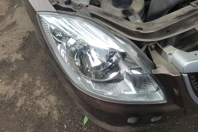 Used Foton Scenic G5 2019 2.0L Long-Wheelbase Flat-Top 2-Seat Van 4Q20M1 Right Front Headlight