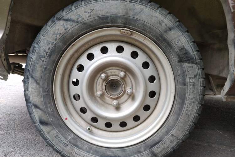 Used Foton Scenic G5 2019 2.0L New Express 2-Seater 1TZ Right Front Wheel Hub