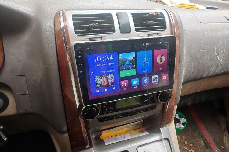 Used Foton Scenic G5 2019 2.0L Restyled New Express 7-Seater Multi-Purpose Passenger Vehicle 1TZ Audio And AC Panel