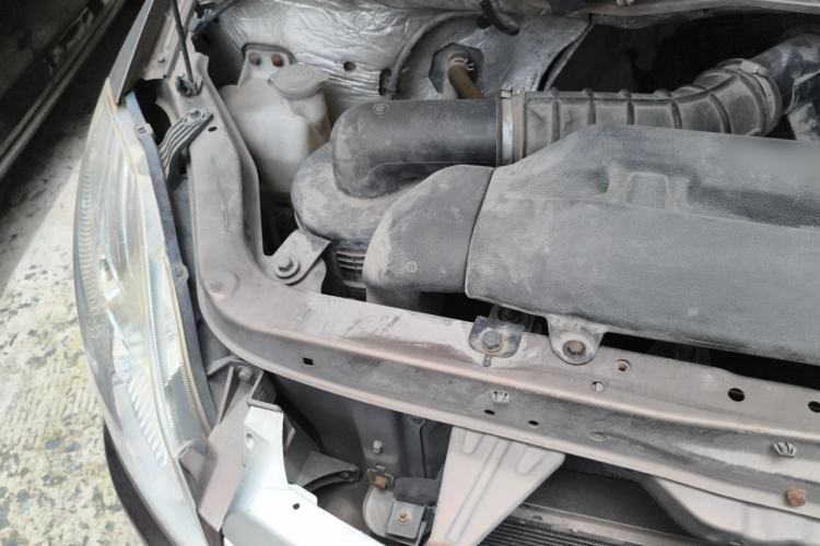 Used Foton Scenic G5 2019 2.0L New Express 6-Seater 1TZ Engine Bay Right
