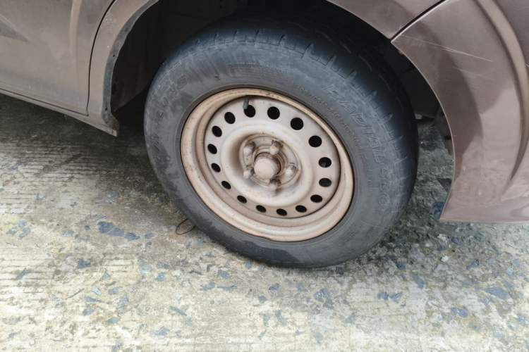 Used Foton Scenic G5 2019 2.0L New Express 6-Seater 1TZ Right Front Wheel Hub