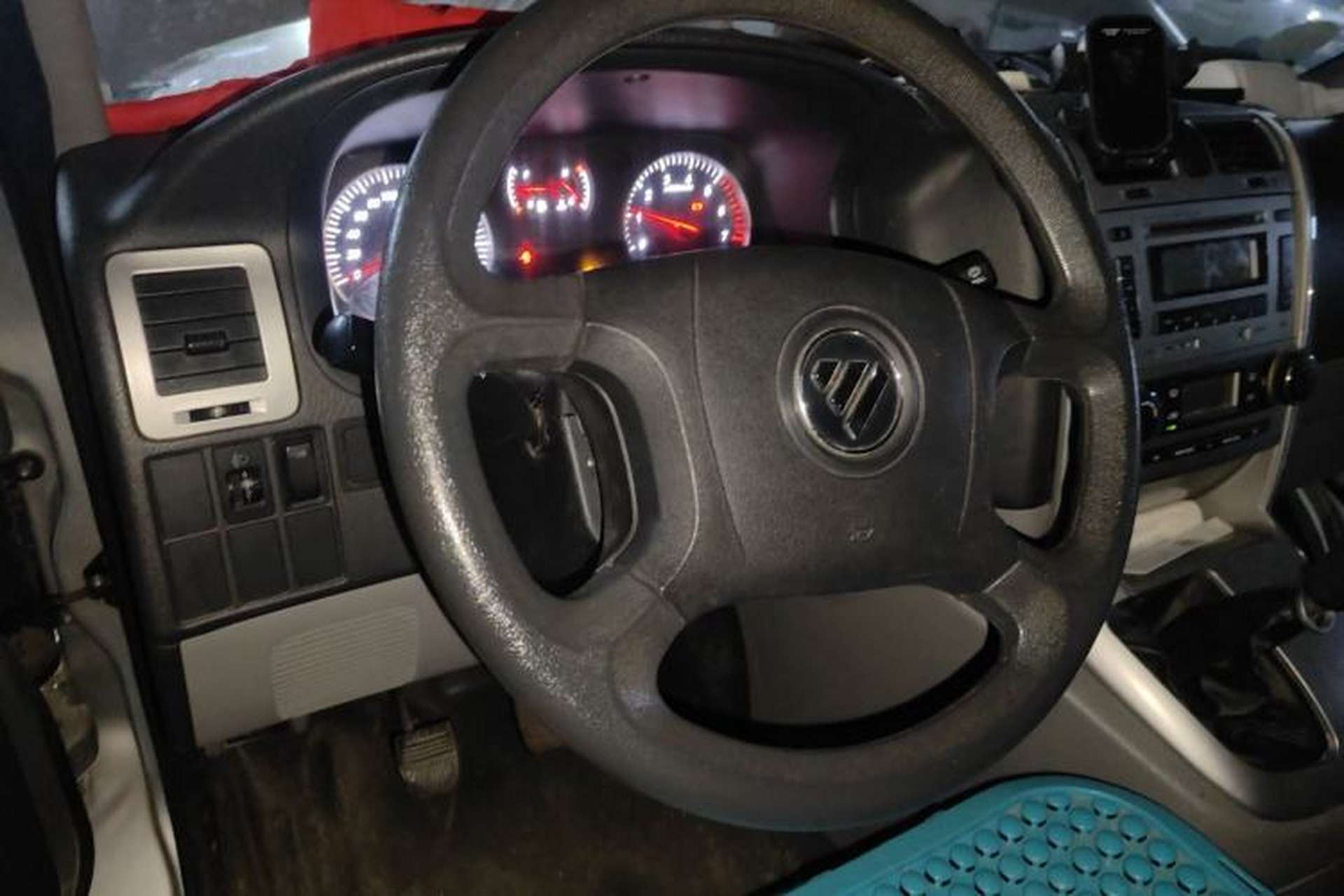 Used Foton Scenic G5 2019 2.0L Restyled New Express 6-Seater Multi-Purpose Passenger Vehicle 1TZ Steering Wheel
