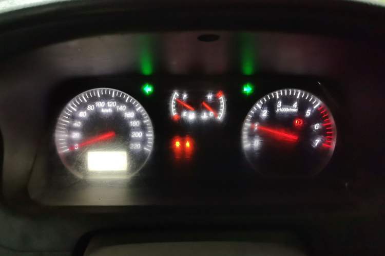 Used Foton Scenic G5 2019 2.0L Restyled New Express 6-Seater Multi-Purpose Passenger Vehicle 1TZ Instrument Cluster
