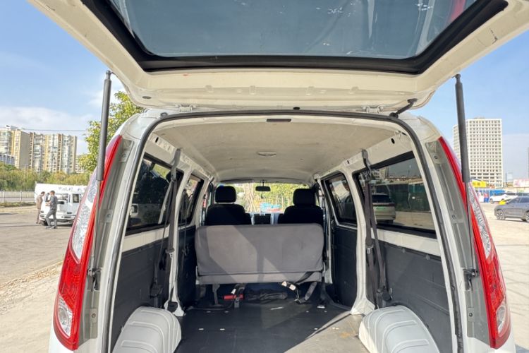 Used Foton Scenic G5 2019 2.0L Long-Wheelbase Flat-Roof 5-Seater Multi-Purpose Passenger Vehicle 4Q20M Interior 4
