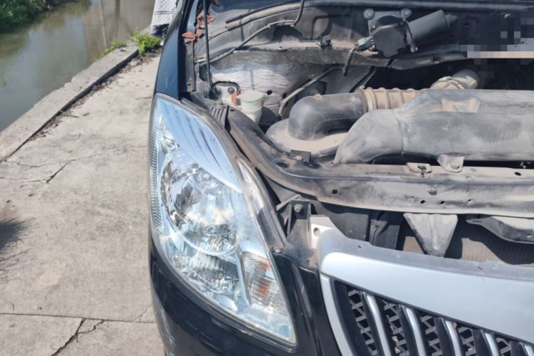 Used Foton Scenic G5 2020 2.0L Long-Wheelbase Flat-Roof 6-Seater Multi-Purpose Passenger Vehicle 1TZS Engine Bay Right