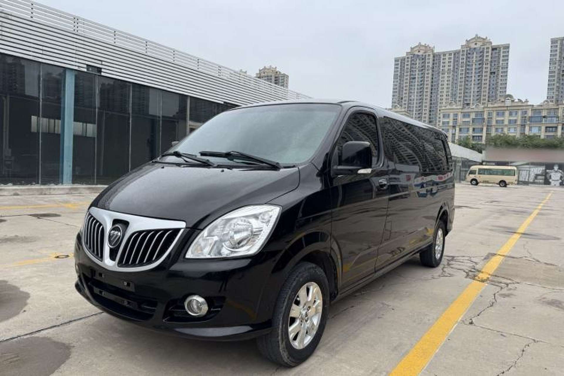 Used Foton Scenic G5 2020 2.0L Long-Wheelbase Flat-Roof 9-Seater Multi-Purpose Passenger Vehicle 1TZS Exterior 2