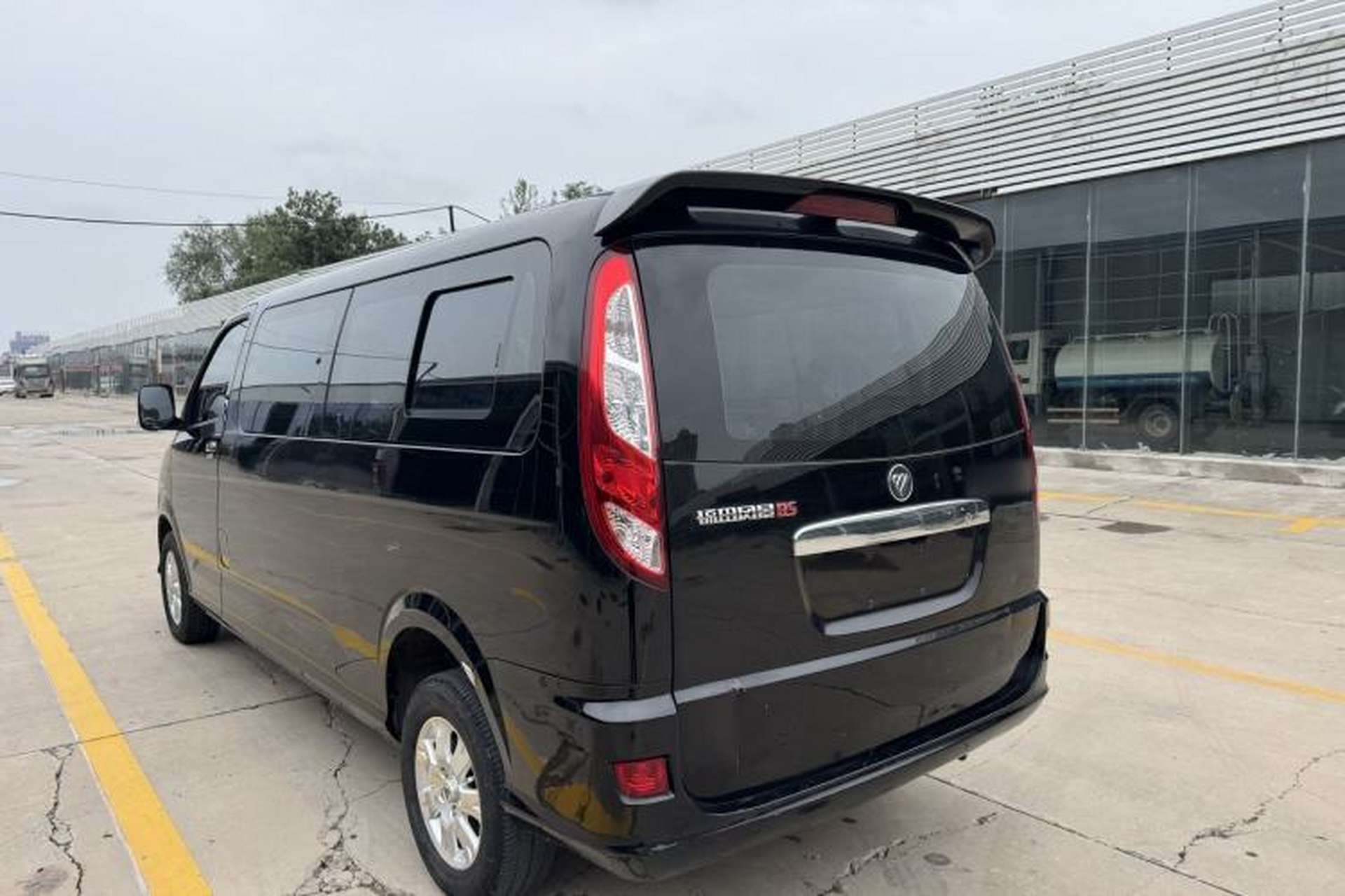Used Foton Scenic G5 2020 2.0L Long-Wheelbase Flat-Roof 9-Seater Multi-Purpose Passenger Vehicle 1TZS Exterior 5