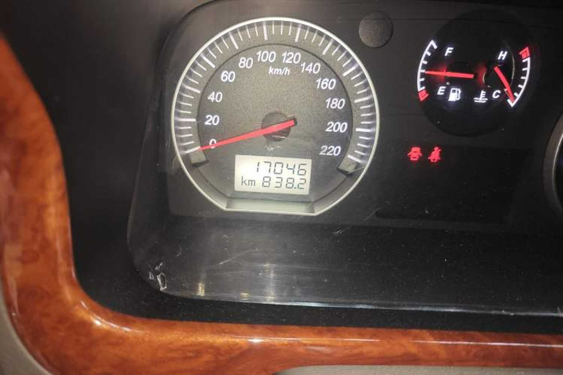 Used Foton Scenic G5 2020 2.0L Long-Wheelbase Flat-Roof 9-Seater Multi-Purpose Passenger Vehicle 1TZS Odometer Close Up