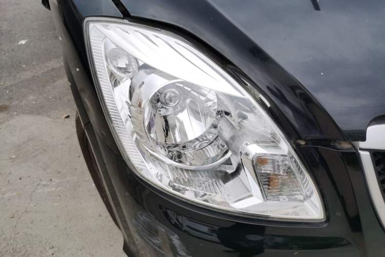 Used Foton Scenic G5 2020 2.0L Long-Wheelbase Flat-Roof 6-Seater Multi-Purpose Passenger Vehicle 1TZS Right Front Headlight