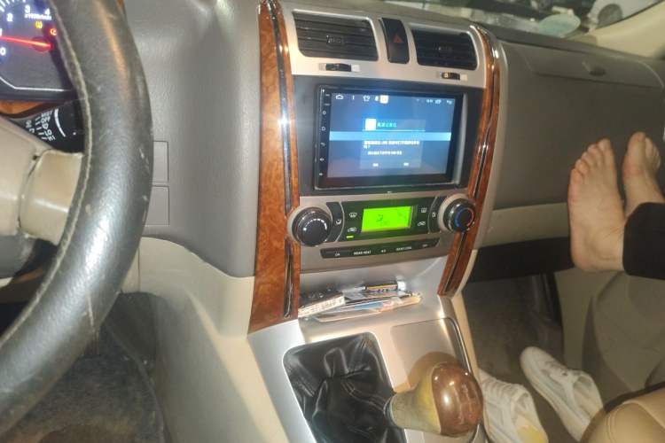 Used Foton Scenic G5 2020 2.4L Commercial Version Long-Wheelbase Flat-Roof 9-Seater Multi-Purpose Passenger Vehicle 4K22D4M Audio And AC Panel