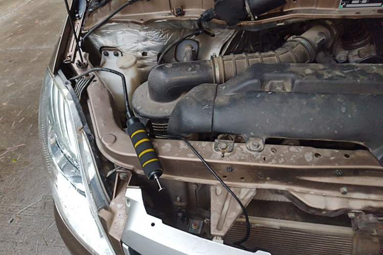 Used Foton Scenic G5 2020 2.0L Long-Wheelbase Flat-Roof 6-Seater Multi-Purpose Passenger Vehicle 1TZS Engine Bay Right