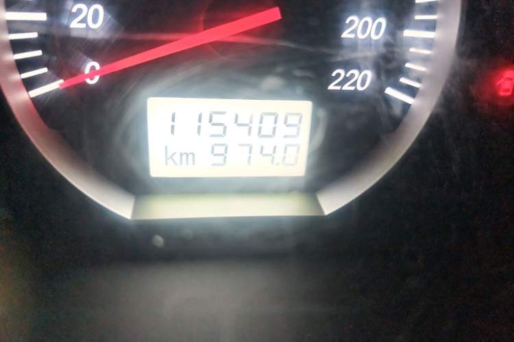 Used Foton Scenic G5 2020 2.0L Long-Wheelbase Flat-Roof 6-Seater Multi-Purpose Passenger Vehicle 1TZS Odometer Close Up
