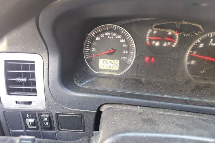 Used Foton Scenic G5 2020 2.0L Long-Wheelbase Flat-Roof 6-Seater Multi-Purpose Passenger Vehicle 1TZS Odometer Close Up