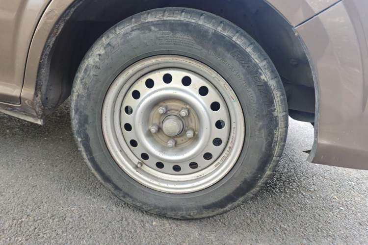 Used Foton Scenic G5  Right Front Wheel Hub