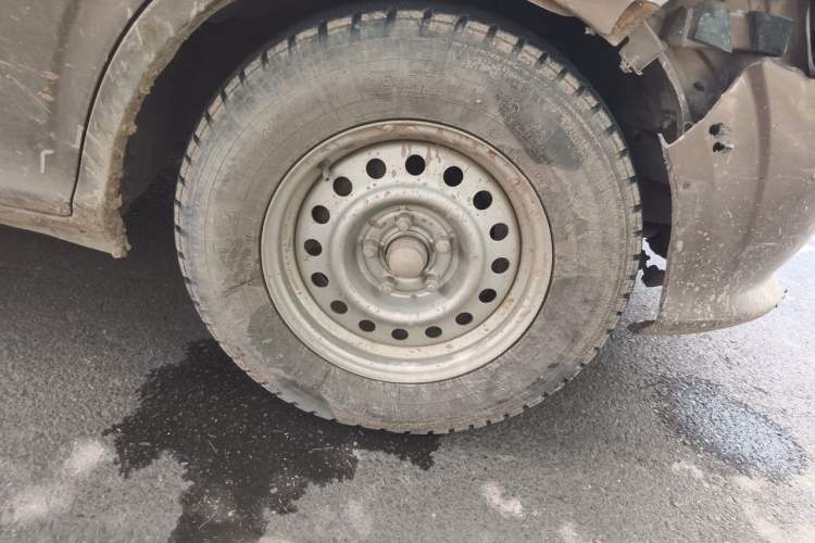 Used Foton Scenic G5 2020 2.0L Long-Wheelbase Flat-Roof 6-Seater Multi-Purpose Passenger Vehicle 1TZS Right Front Wheel Hub