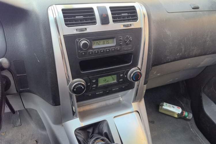 Used Foton Scenic G5 2020 2.0L Long-Wheelbase Flat-Roof 6-Seater Multi-Purpose Passenger Vehicle 1TZS Audio And AC Panel
