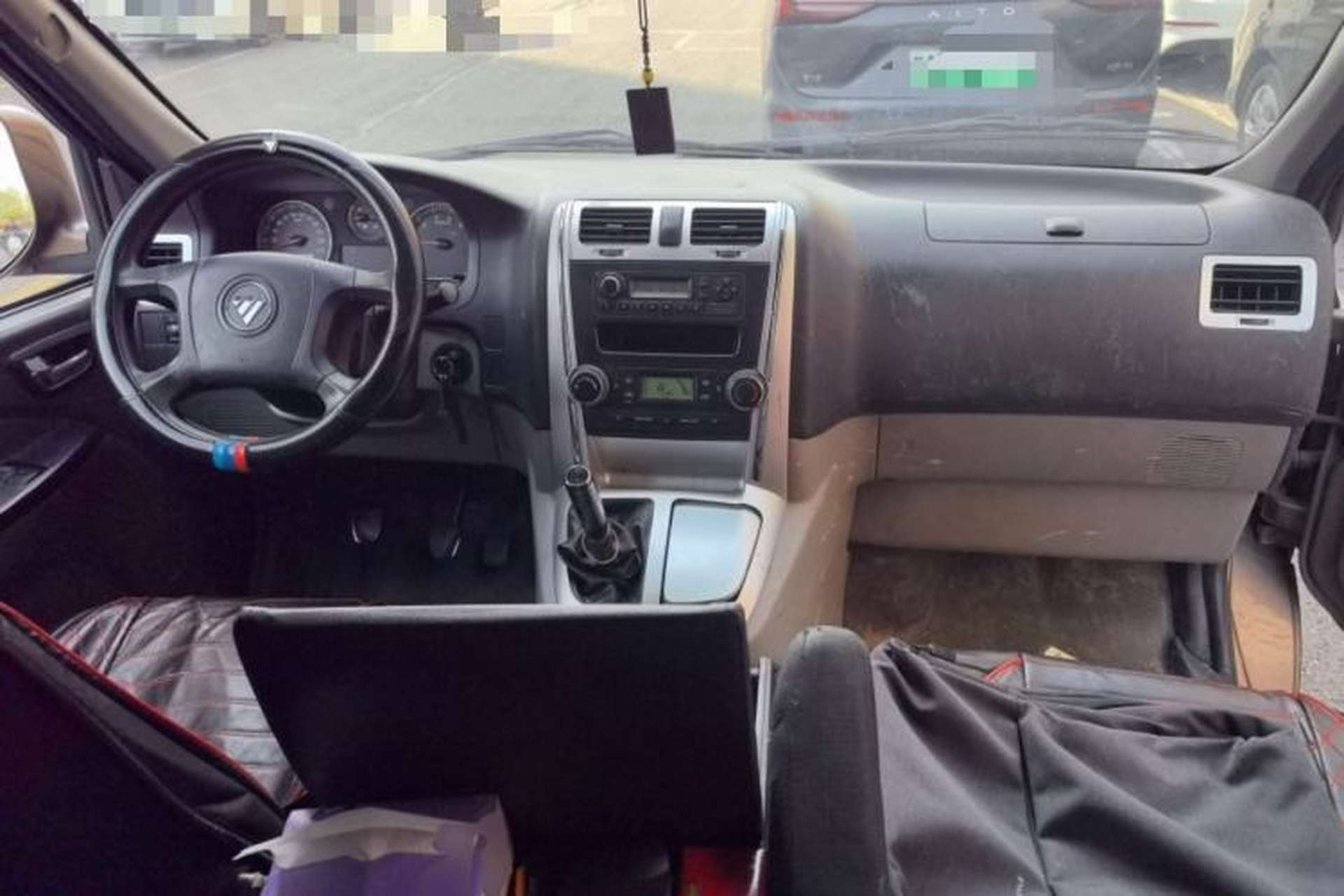 Used Foton Scenic G5 2020 2.0L Long-Wheelbase Flat-Roof 6-Seater Multi-Purpose Passenger Vehicle 1TZS Center Console