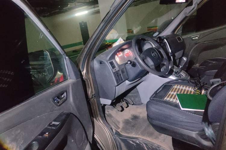 Used Foton Scenic G5 2020 2.0L Long-Wheelbase Flat-Roof 6-Seater Multi-Purpose Passenger Vehicle 1TZS Driver Seat