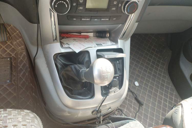 Used Foton Scenic G5 2020 2.0L Long-Wheelbase Flat-Roof 10-Seater Multi-Purpose Passenger Vehicle 1TZS Gear Lever
