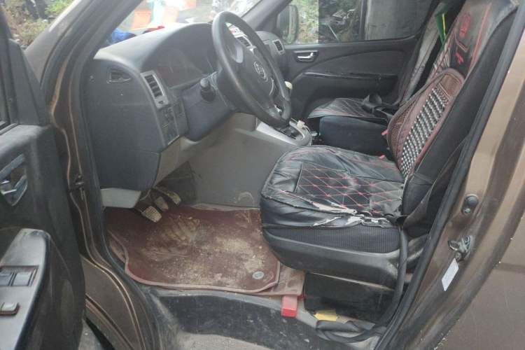 Used Foton Scenic G5 2020 2.0L Long-Wheelbase Flat-Roof 6-Seater Multi-Purpose Passenger Vehicle 1TZS Driver Seat